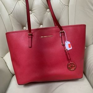 Michael Kors Jet Set Travel Leather Tote